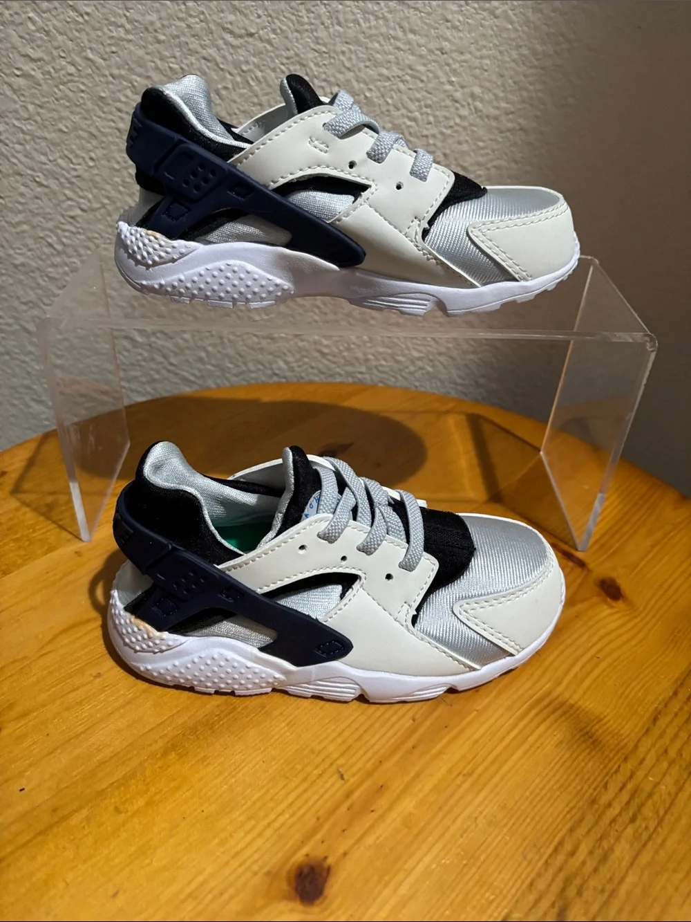 Nike Kids White, Black & Gray Athletic Sneakers 9C